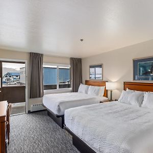 Breeze Inn Hotel